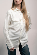Load image into Gallery viewer, Western shirt in TENCEL® Garment dyed in off-white