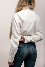 Load image into Gallery viewer, Western shirt in TENCEL® Garment dyed in off-white