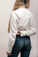 Load image into Gallery viewer, Western shirt in TENCEL® Garment dyed in off-white
